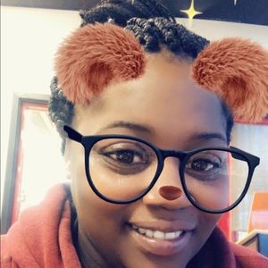 Meet your Posher, Alicia